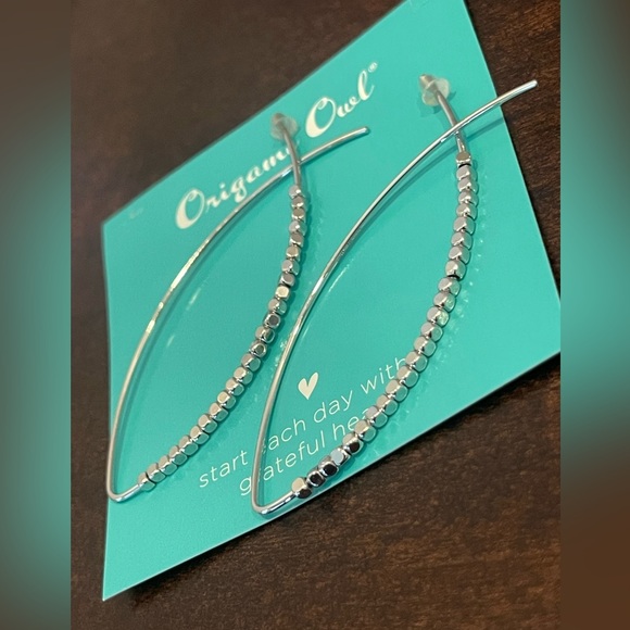 Origami Owl, Silver Beaded Threader Hoop Earrings, NWT - Picture 3 of 6